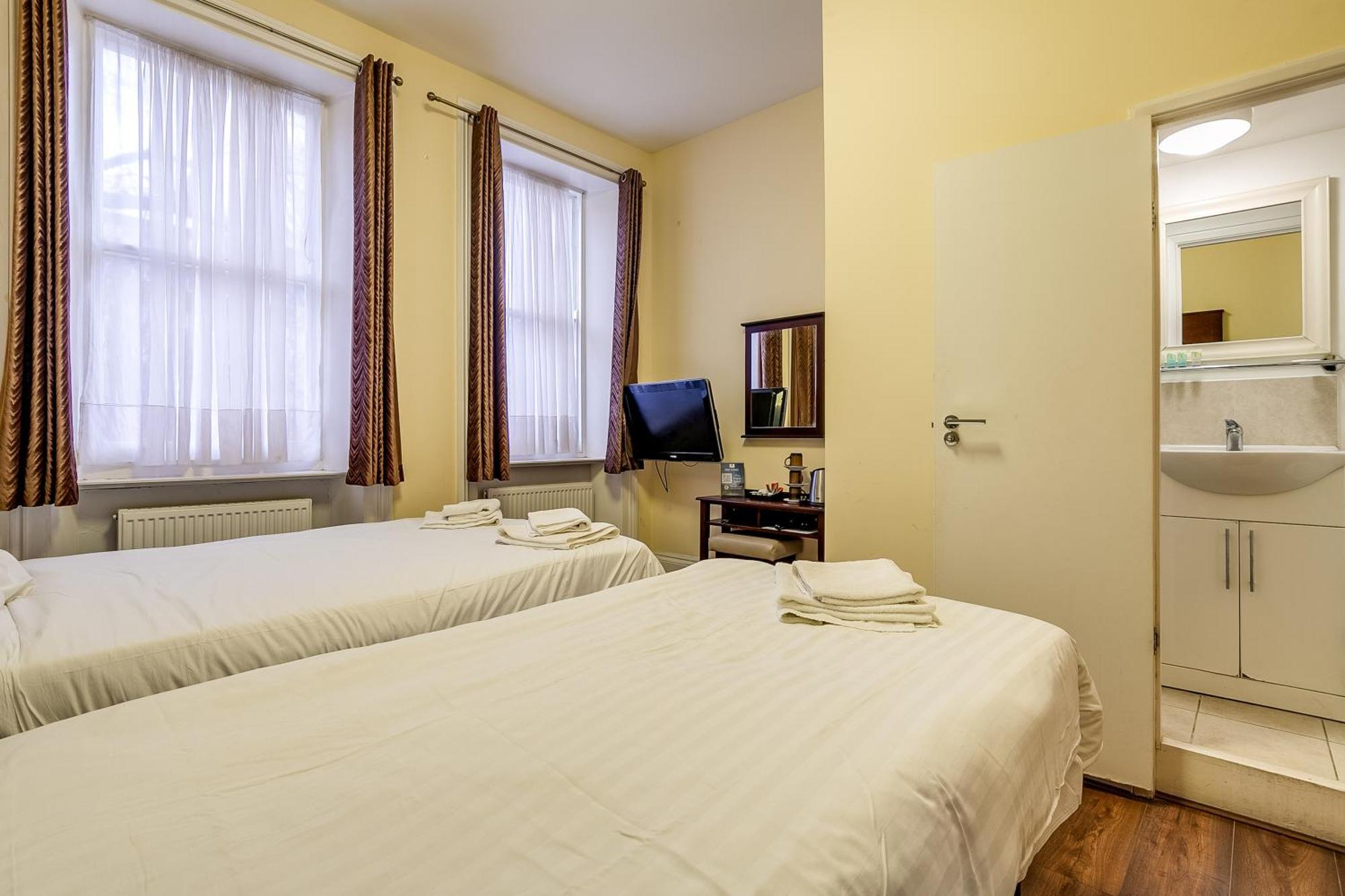 Astoria Hotel London Exterior photo